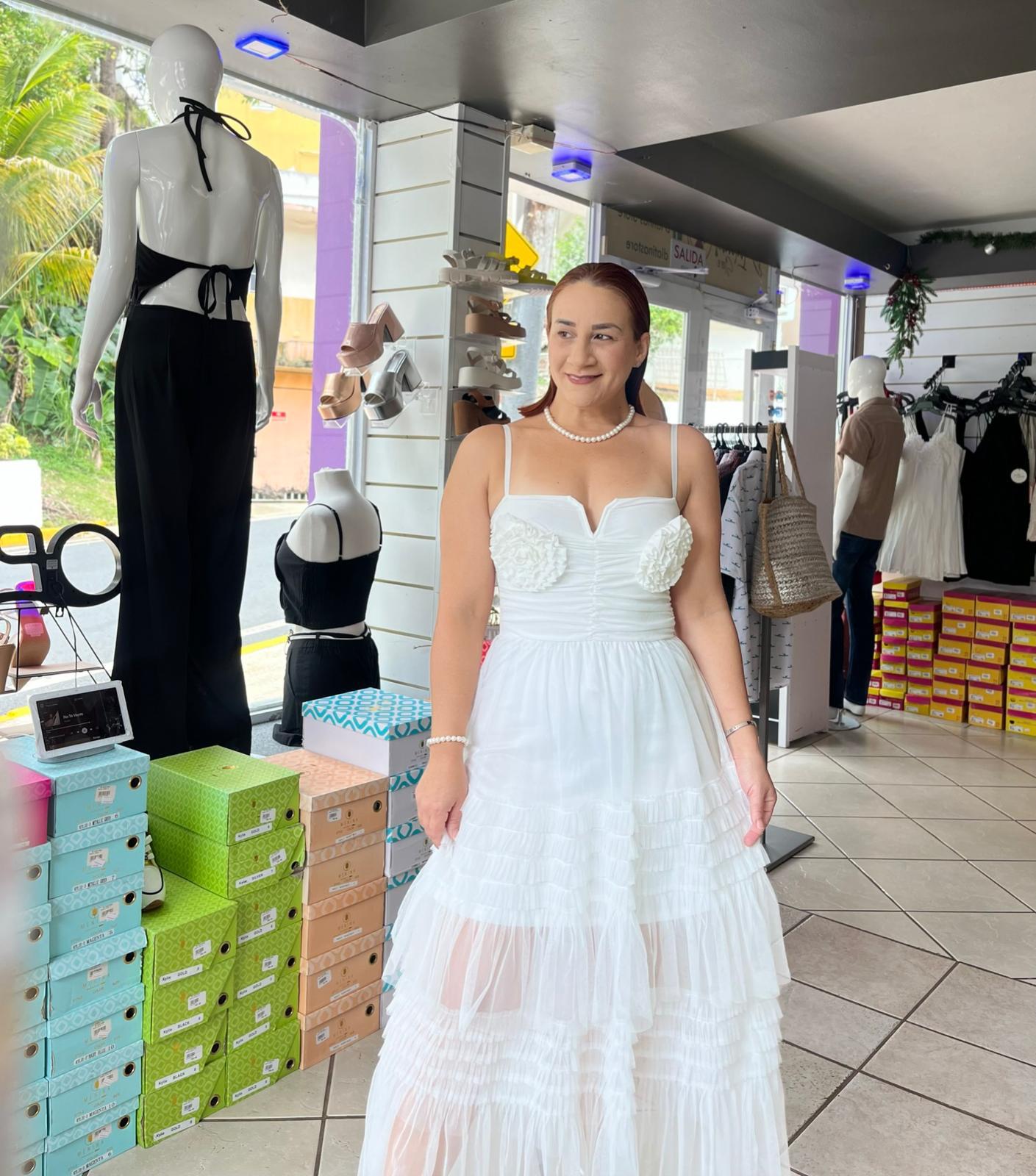 Vestido Blanco Largo en Capas