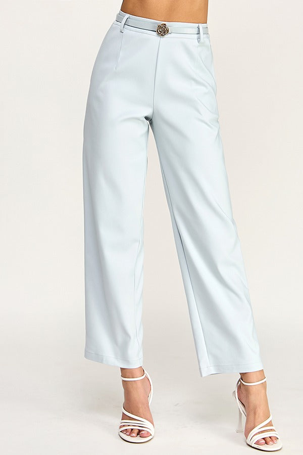 Pantalon tobillero con correa