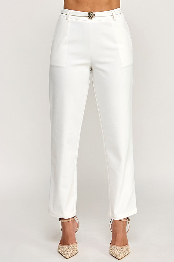 Pantalon tobillero con correa