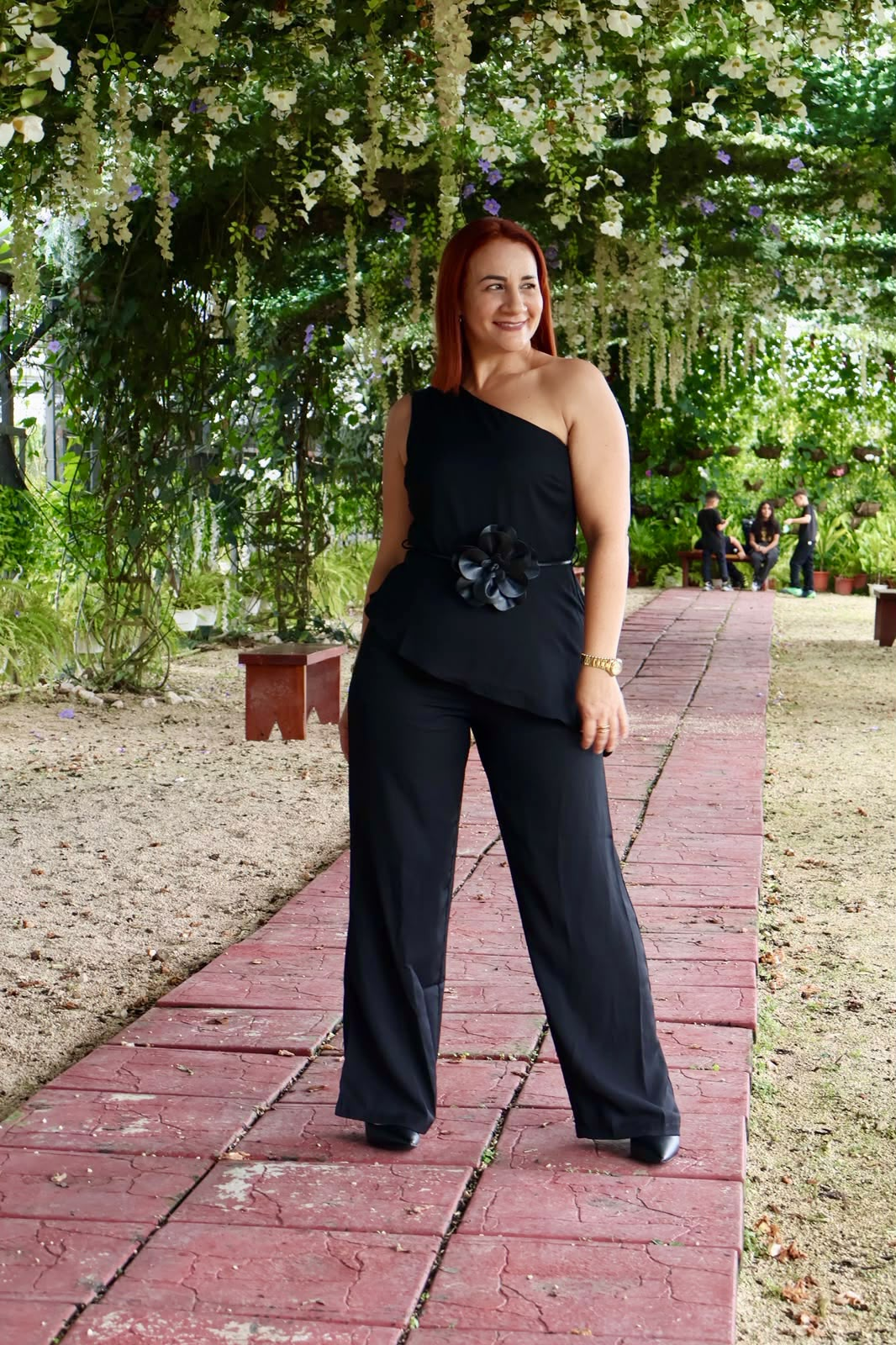 One shoulder flower jumpsuit